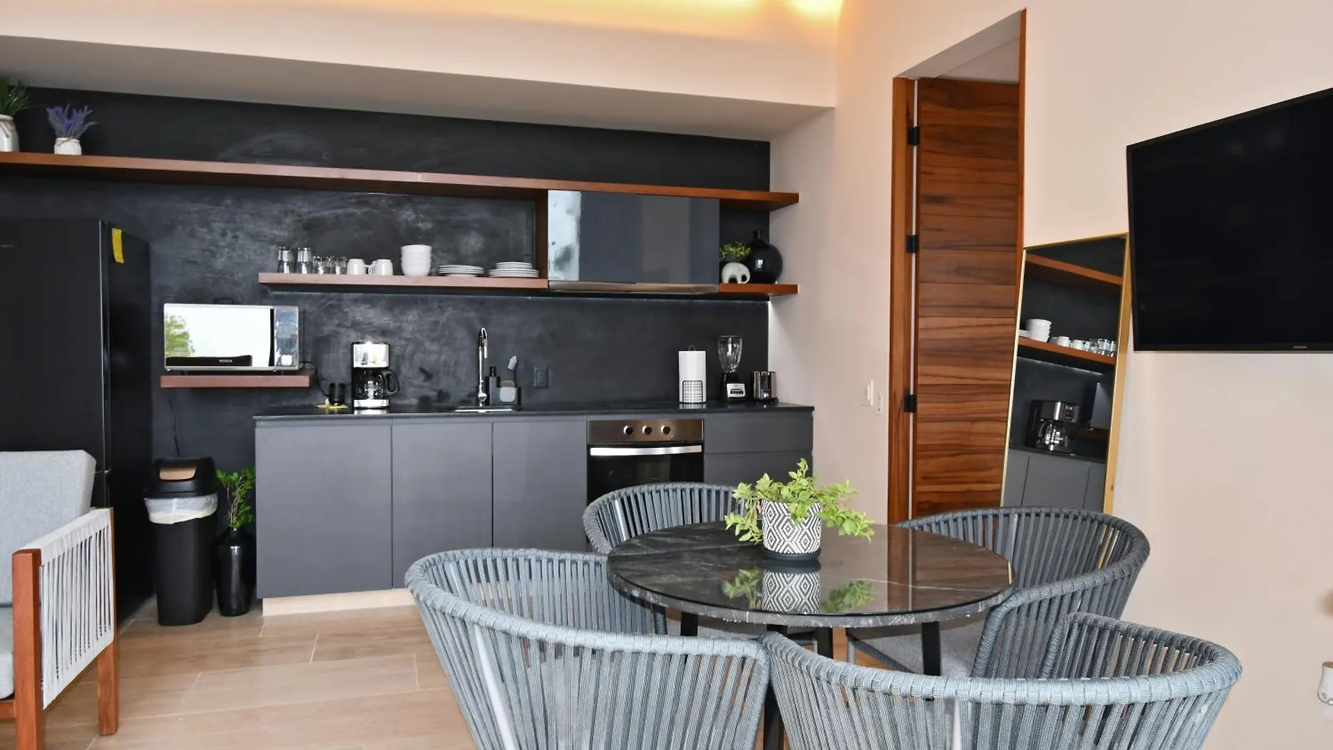 Ceren Luxury Apartments At Fifth Avenue By Spot Rentals Playa del Carmen