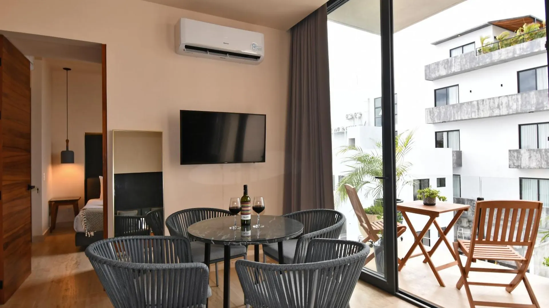 Ceren Luxury Apartments At Fifth Avenue By Spot Rentals Playa del Carmen