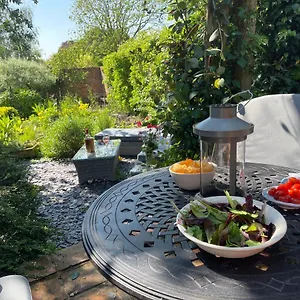  Holiday home Elm United Kingdom