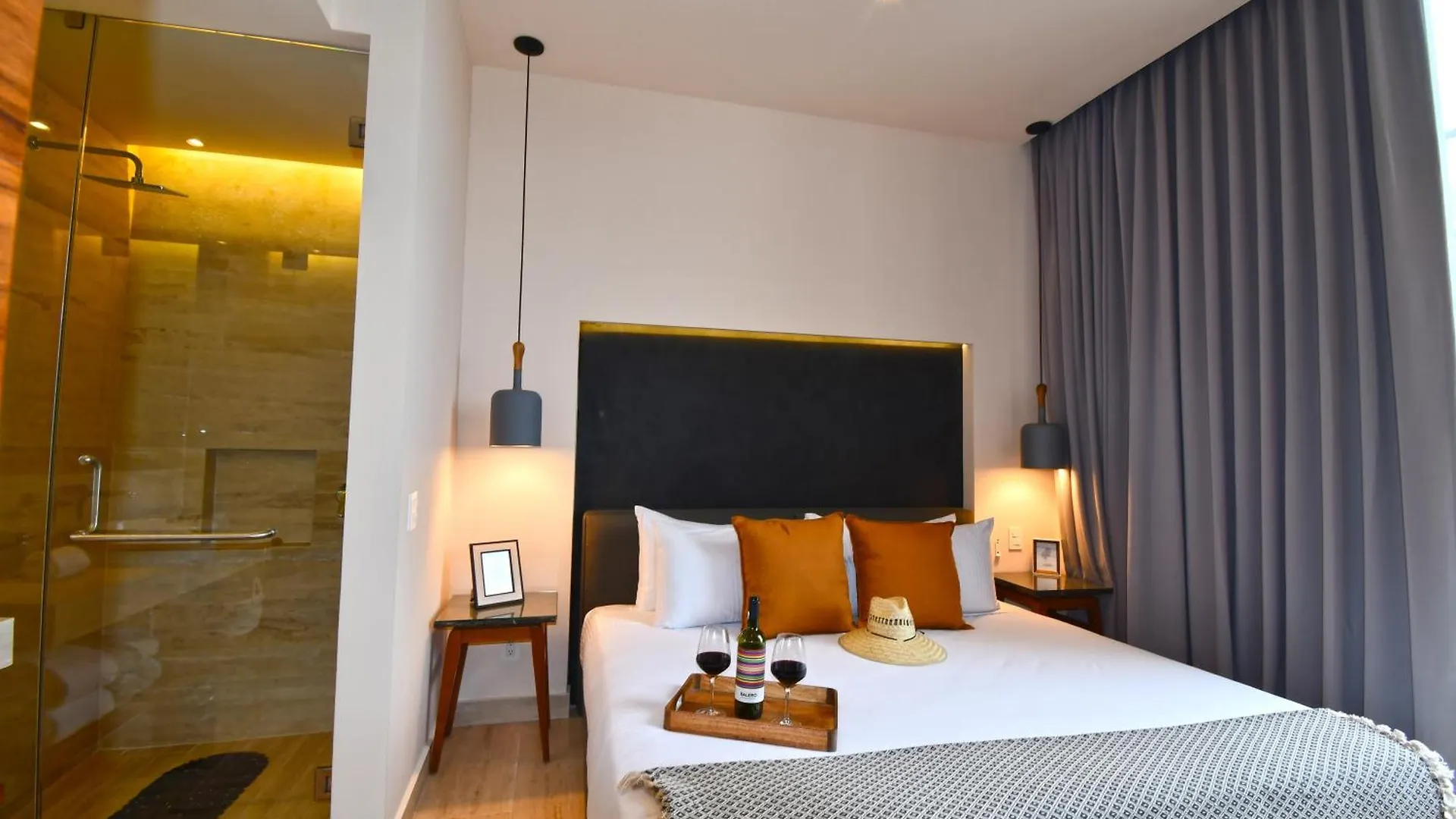 Ceren Luxury Apartments At Fifth Avenue By Spot Rentals Playa del Carmen