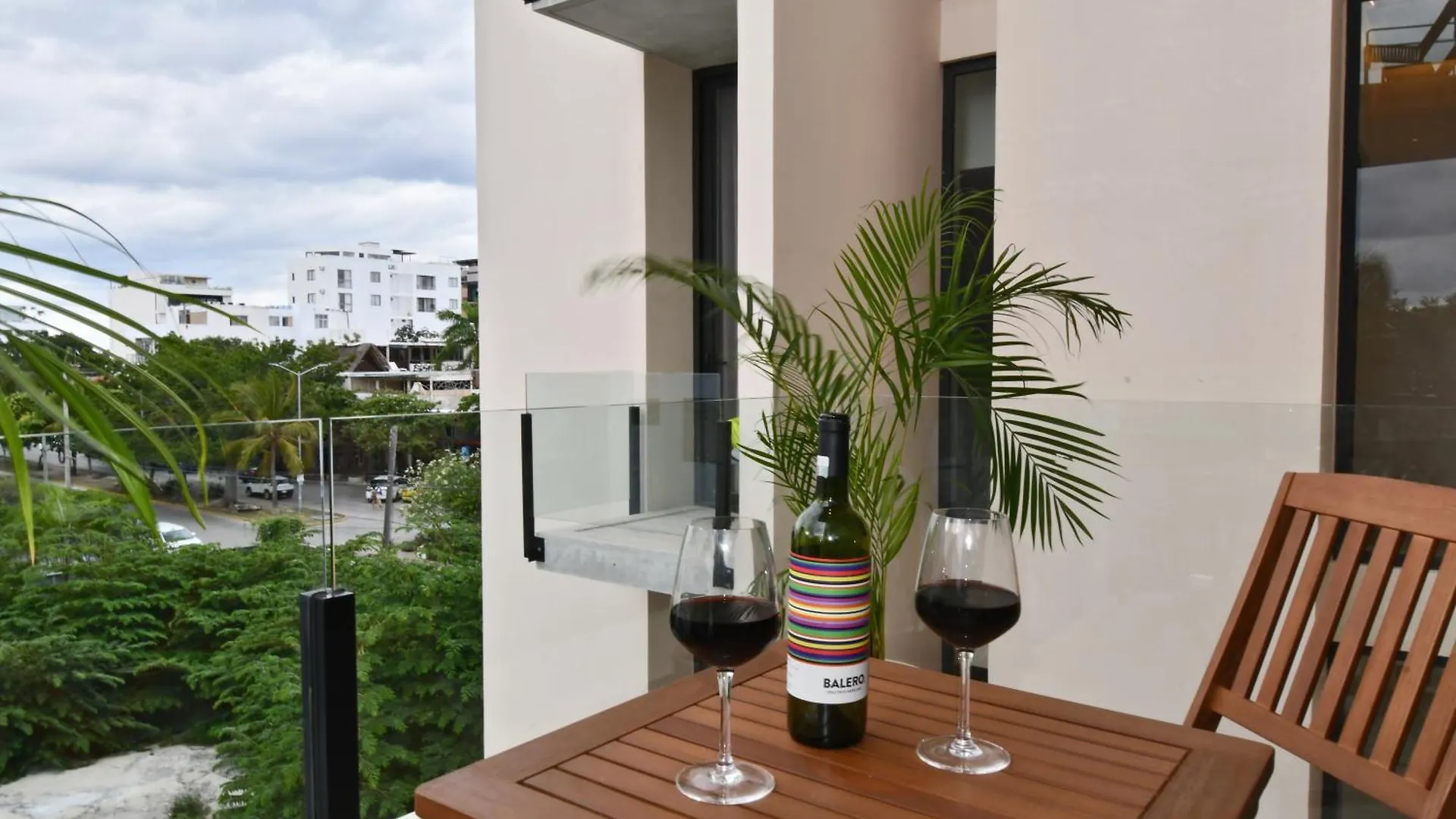 Ceren Luxury Apartments At Fifth Avenue By Spot Rentals Playa del Carmen